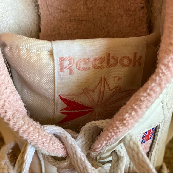 Vintage Reebok White Sneakers with Pink Logo - Picture 4 of 4